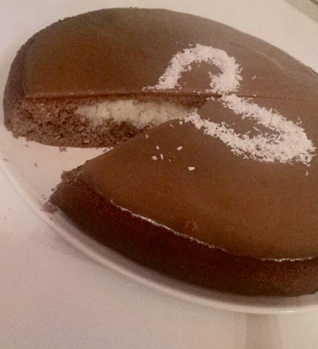 Moelleux au chocolat cœur coco nappage caramel