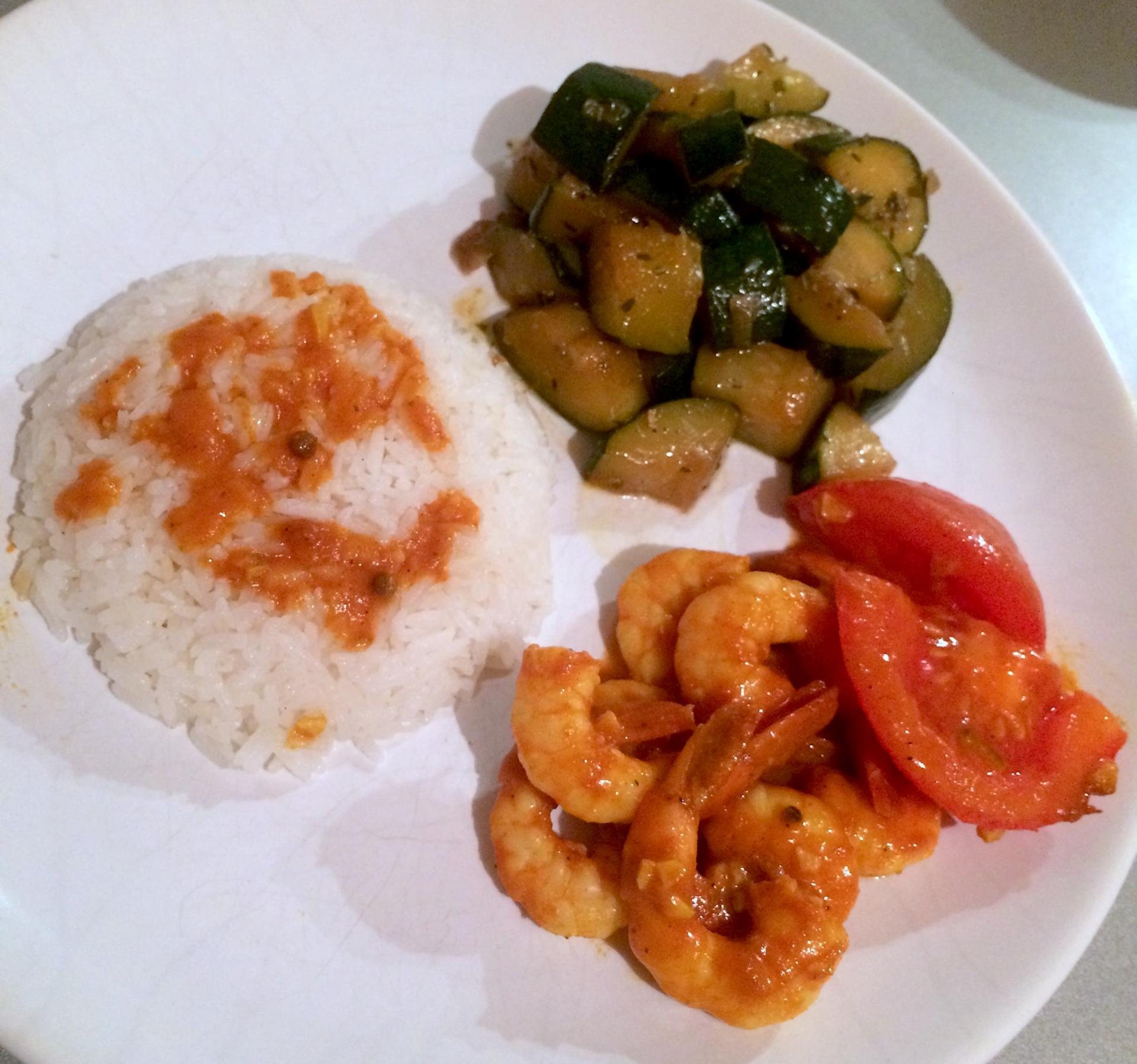 Crevettes sautées à la tomate fraichev