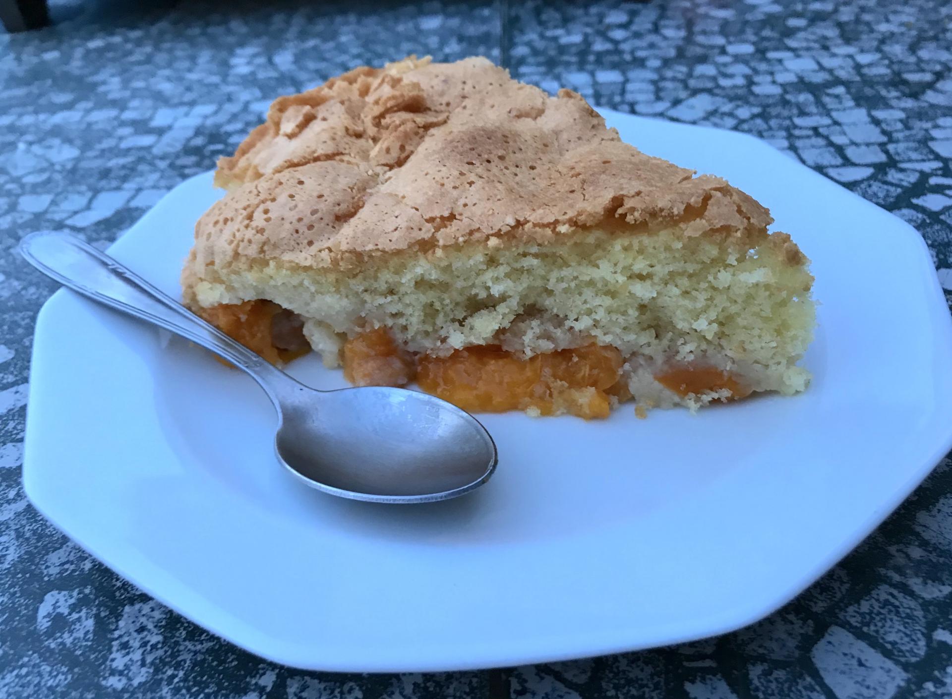 Gâteau aérien aux abricots