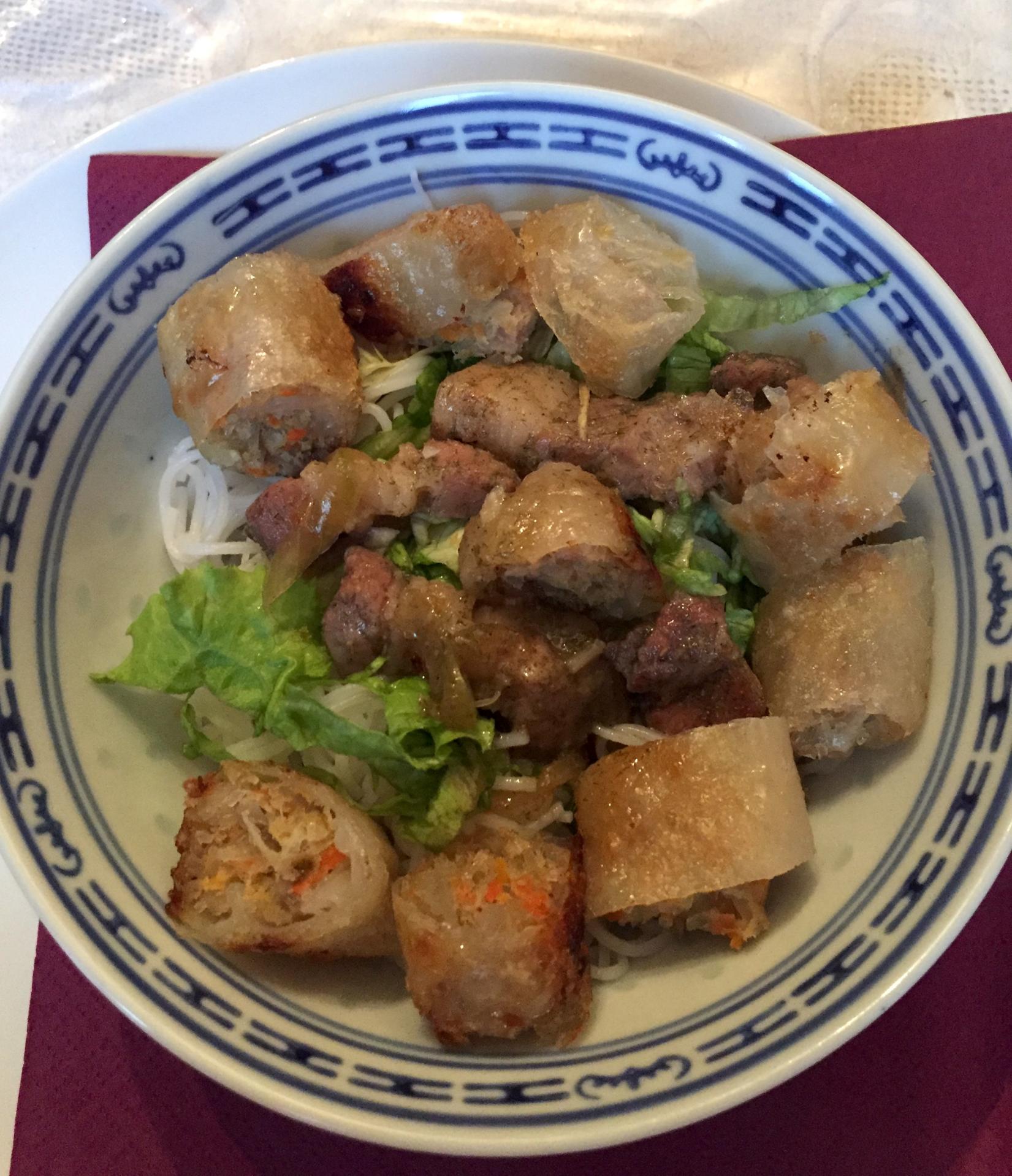 Bo Bun viet, vermicelles de riz au boeuf ou au porc sauté
