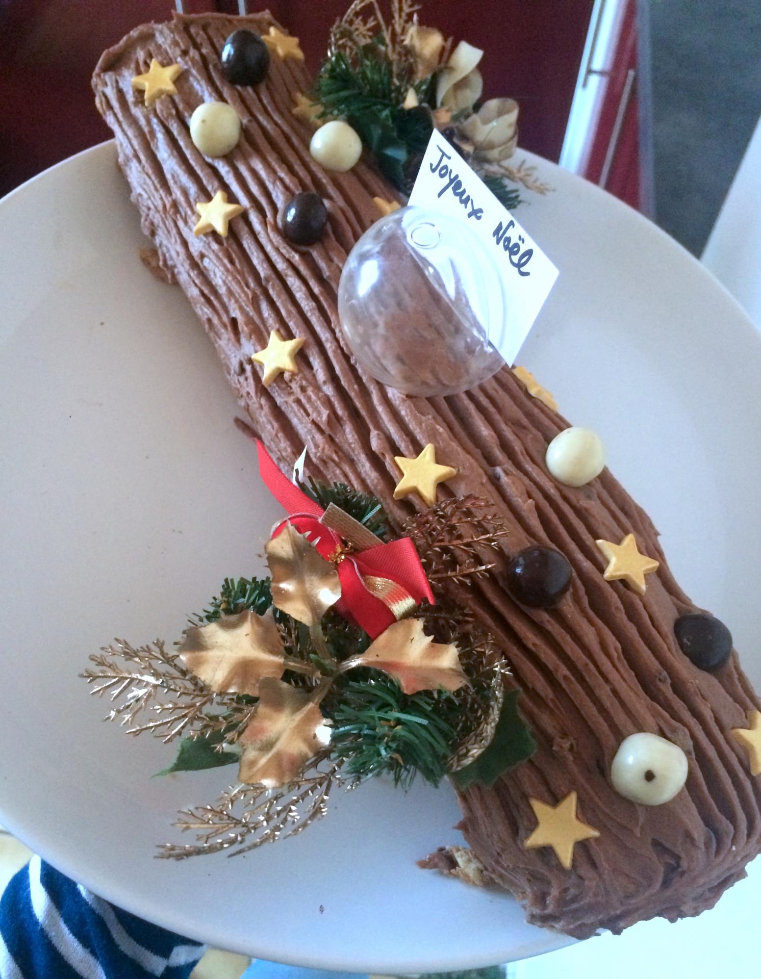 Bûche de Noël coeur marron, glaçage chocolat