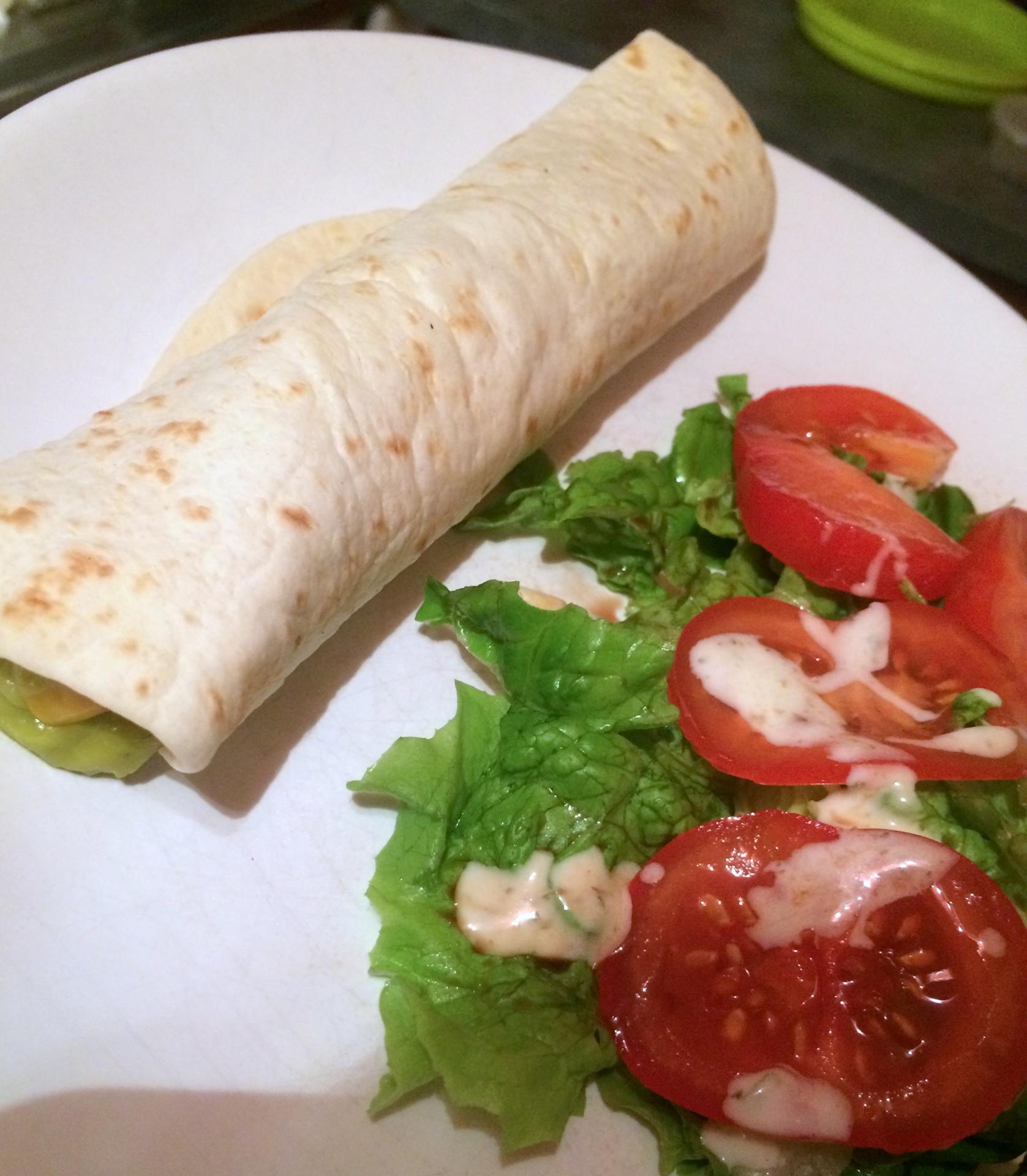 fajitas au poulet, poivrons maïs et guacamole