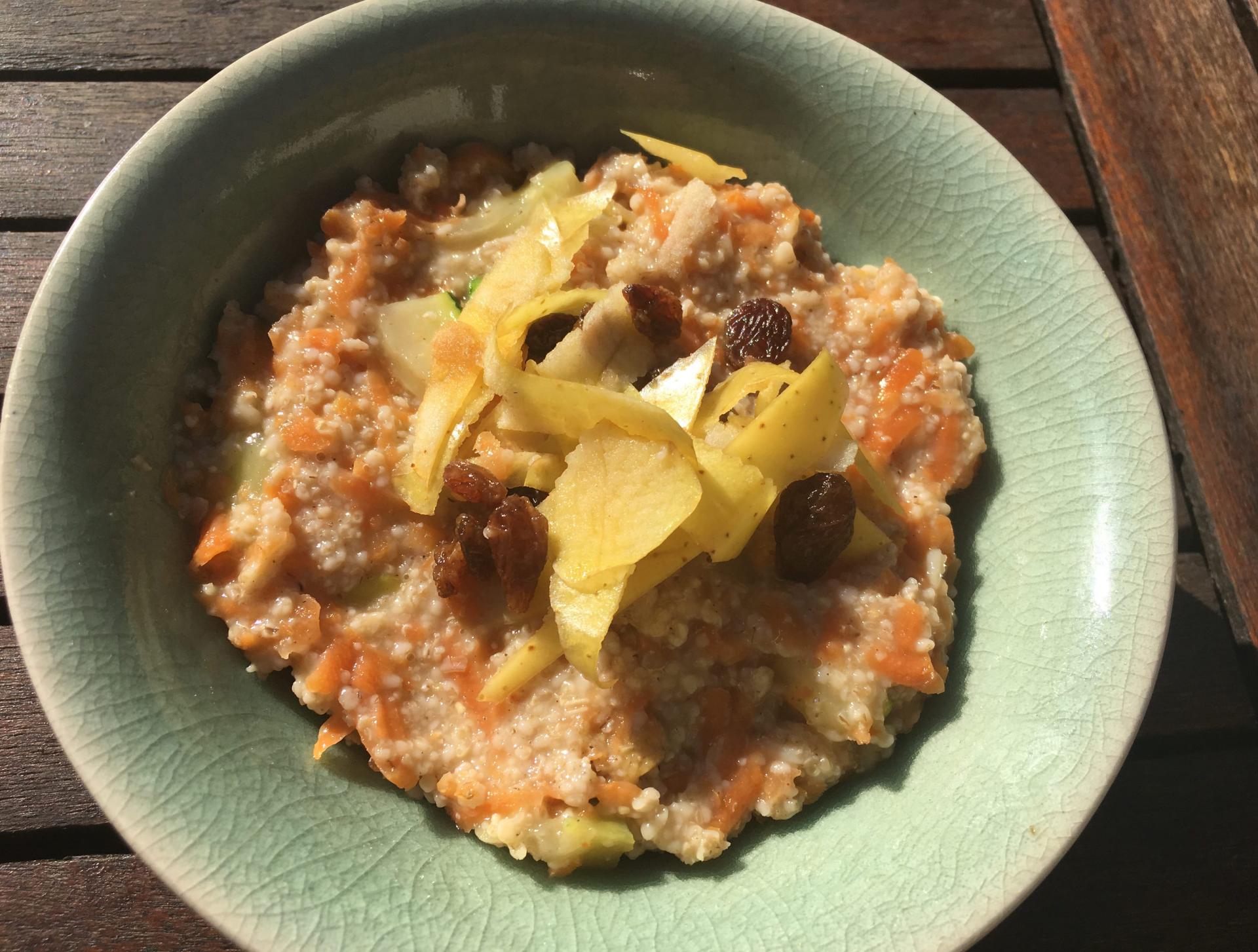 Porridge carrot cake